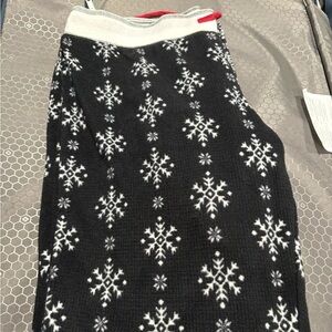 Women’s PJ Salvage fleece snowflake pajamas